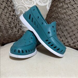 Sperry Top-Sider women’s size 5 Teal Slip-On Shoes